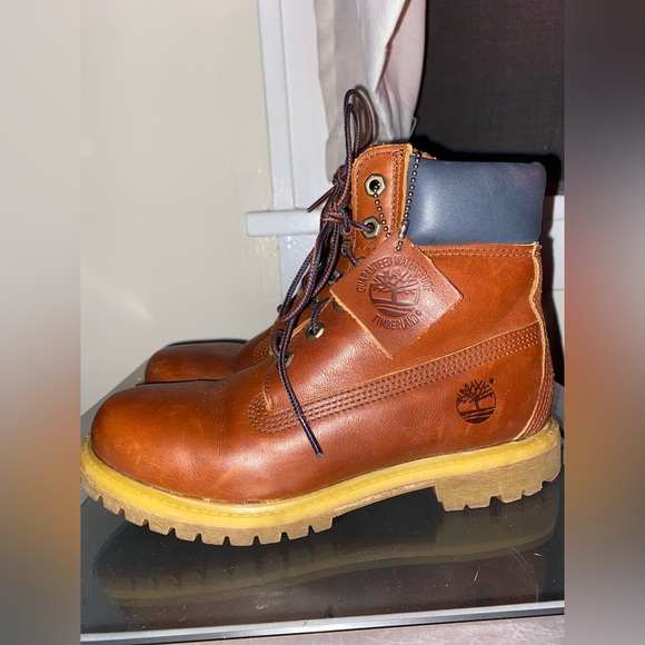 Timberlands - Picture 1 of 5